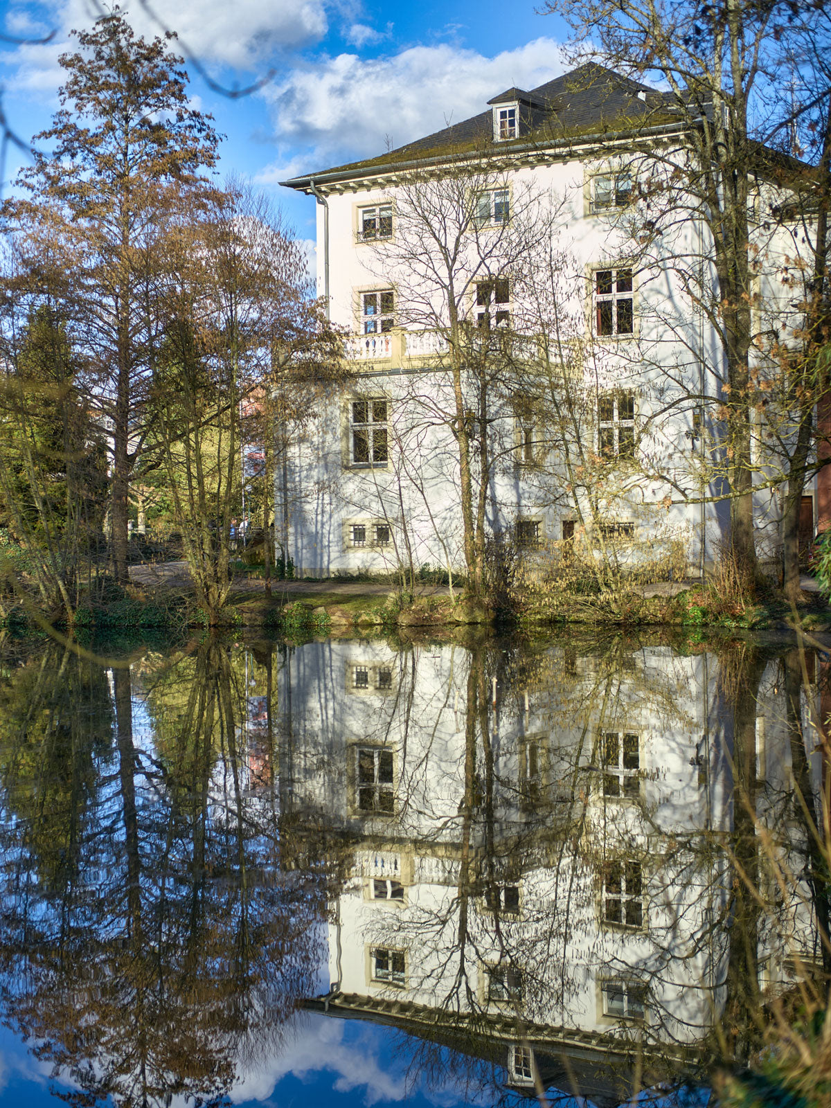 Schlosspark Bad Kreuznach – Stimmung am Weiher mit Blick auf das Museum